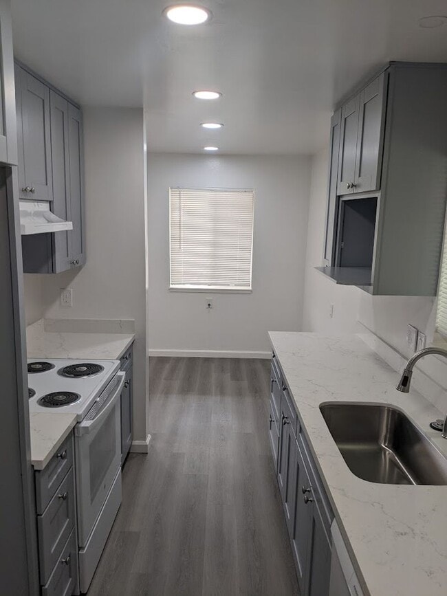 Photo - SANTA CLARA - updated 4 bedroom home