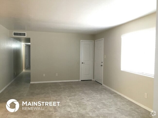 Building Photo - 2561 W Virginia St Rental