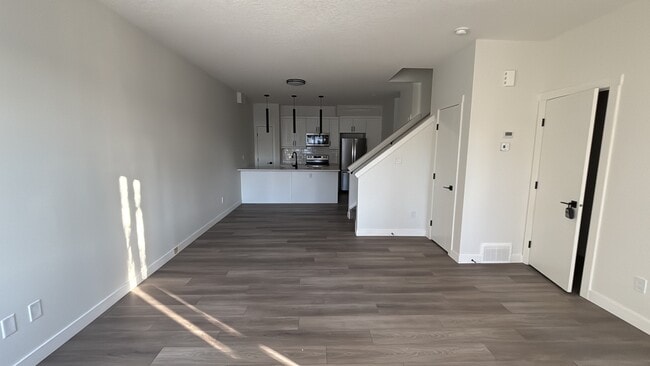 Photo - 11012 132 St NW Unité 7