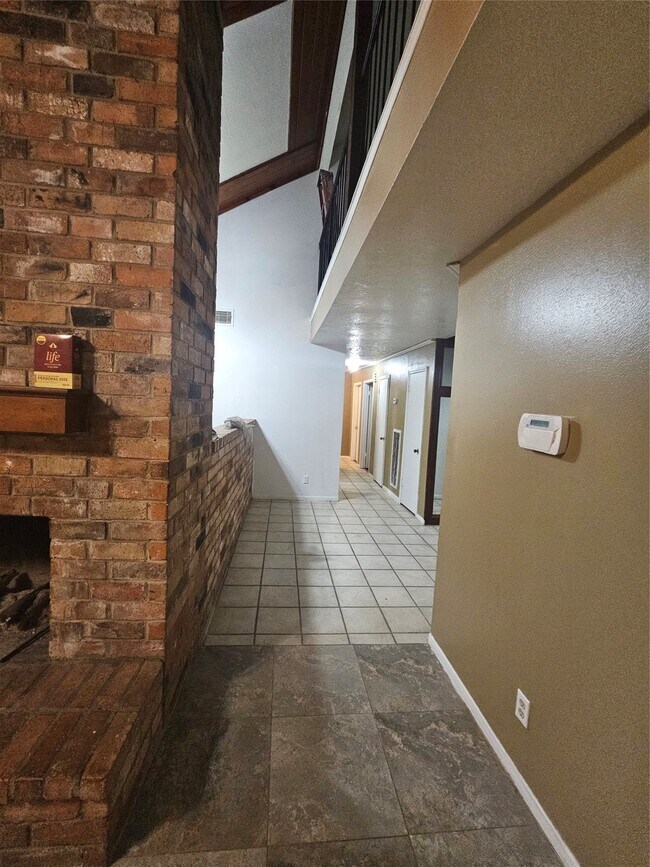 Photo - 4011 Alshire Dr