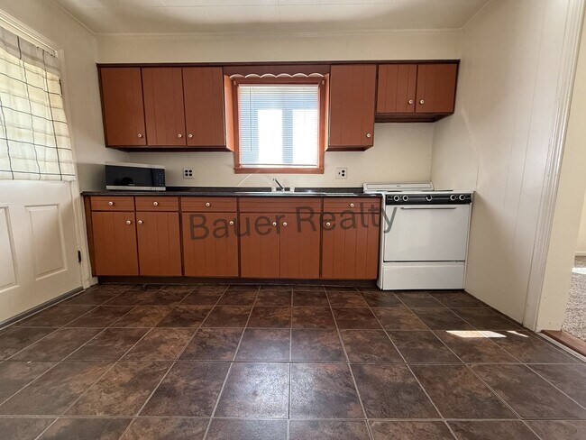 1215 Cottage St Unit 1215 Lease Only