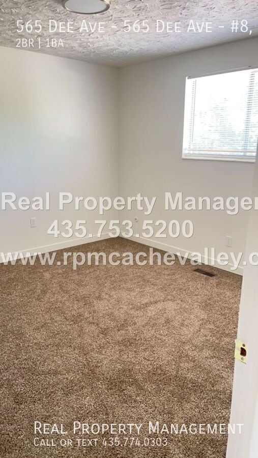 Photo - 565 Dee Ave Unit #8, #1-12
