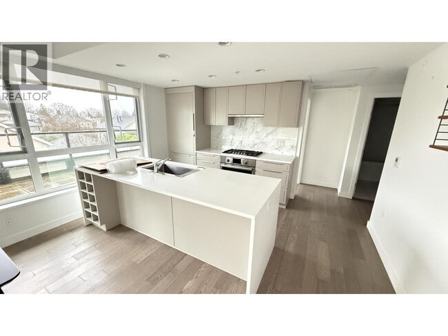 Photo - 7828 Granville St Unité PH1