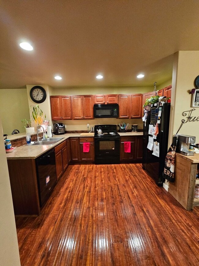 Photo - 3 Bedroom 2.5 bath condo located in Four Corners Unit B