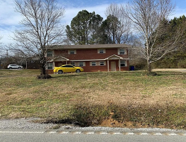 Building Photo - $350 Off First Month! Great 1 bedroom 1 ba...