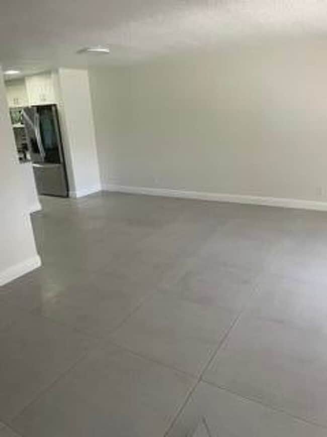 Photo - 1660 W Golfview Dr