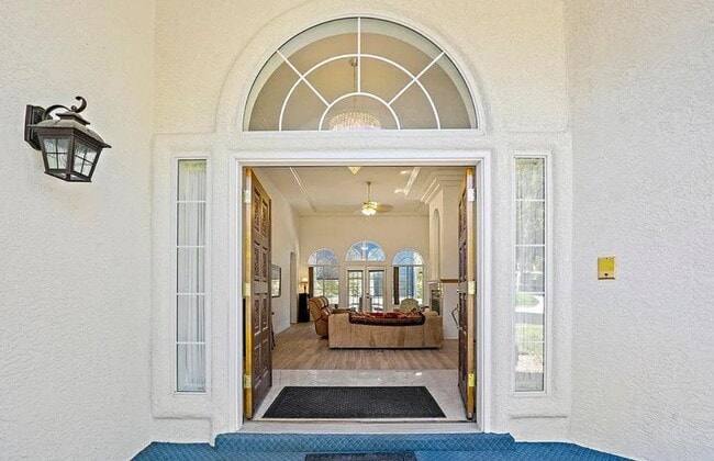 Photo - 6615 Wentworth Ct NE