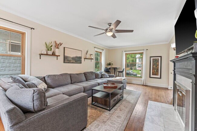 Photo - 759 Laurel Ave