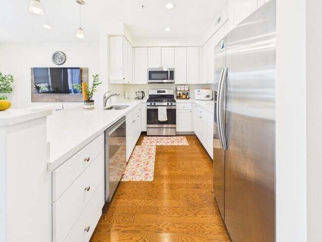 Photo - 70 Endicott St