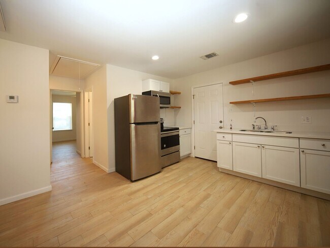 Photo - 6709 Greenhurst St