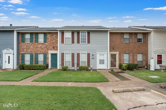 Photo - 3 bed 2 bath Town House