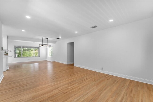 Photo - 2031 SW 66th Ave