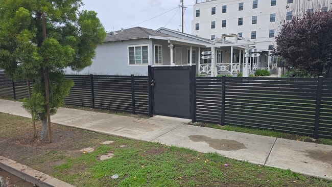 Street view - 8836 Ramsgate Ave Unit 8836