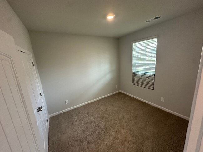 Photo - BRAND NEW TOWNHOME!
