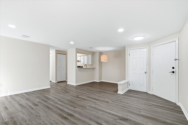 Photo - 819 Stratford Way Unit E