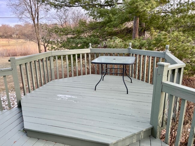 Photo - 221 Eisenhower Dr