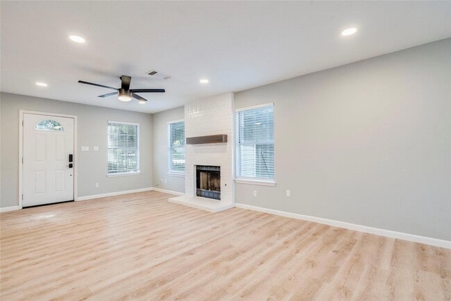 Building Photo - 13808 Lothian Dr Rental