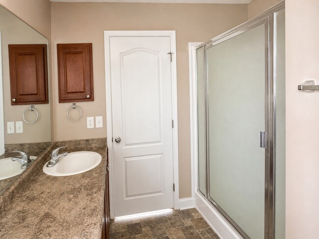 Photo - 229 Shadow Ct SW
