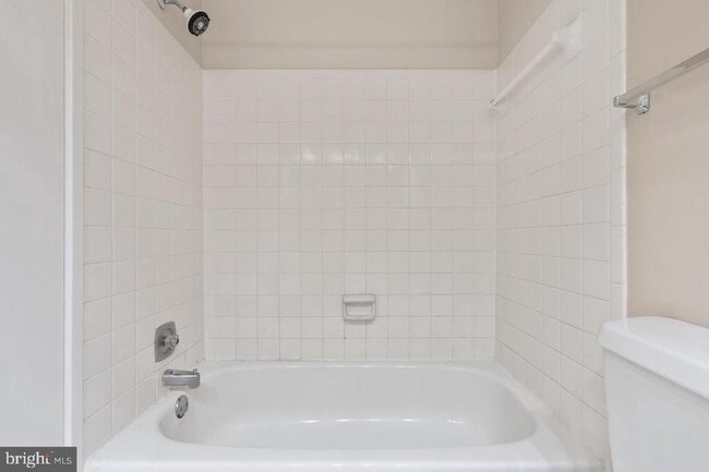 Photo - 2983 Borge St