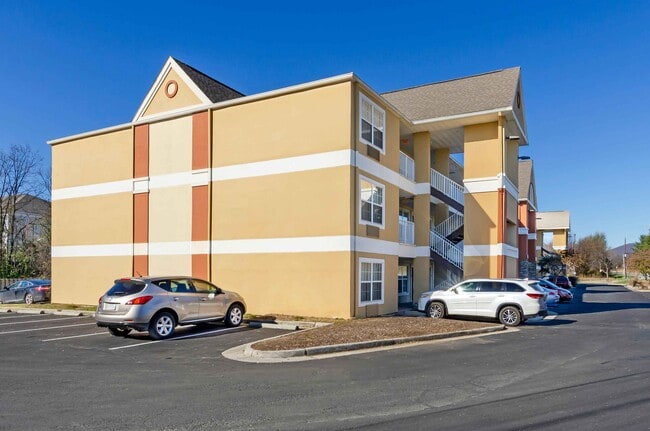 Building Photo - Furnished Studio-Roanoke - Airport Rental