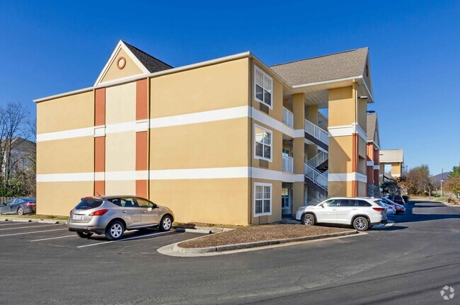 Building Photo - Furnished Studio-Roanoke - Airport Rental