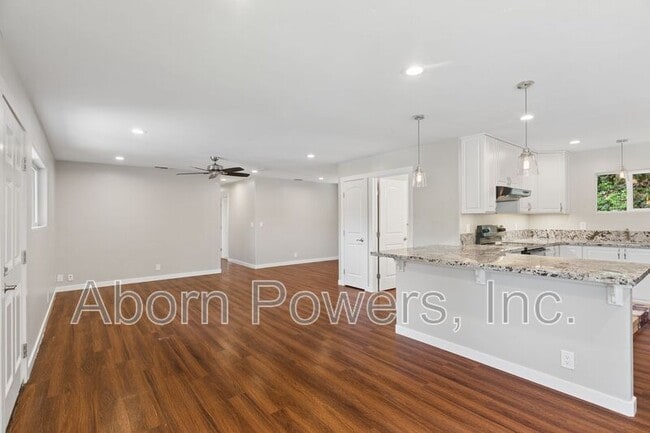 Photo - 2760 Coloma St