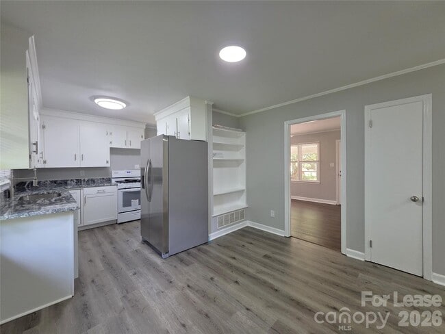 Photo - 502 Cardinal Ct