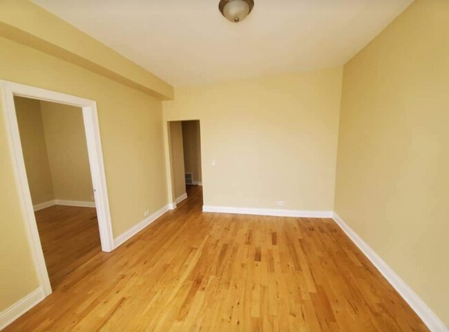 Photo - 6507 S Ingleside Ave Unit 3