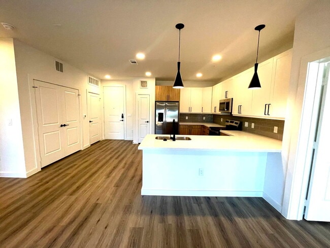 Photo - 701 Saginaw Sq Blvd Unit 02216