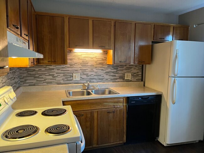 Photo - 598 Treeside Dr Apartments Unit 598 Treeside  B