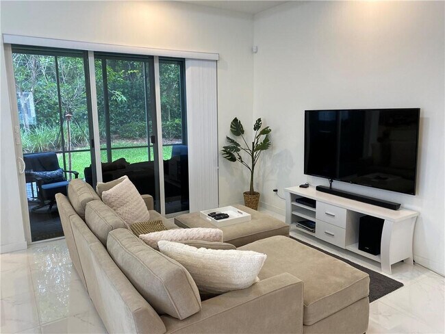 Photo - 1310 Pioneer Way