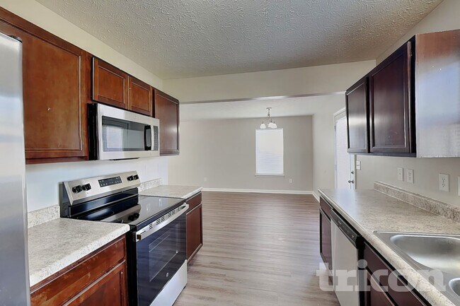 2530 Calabash Dr