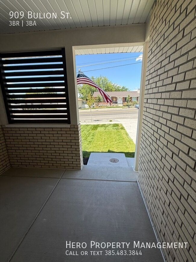 Photo - 909 Bulion St.-