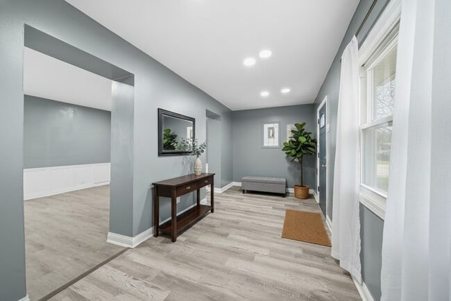 Photo - 8824 S Wabash Ave