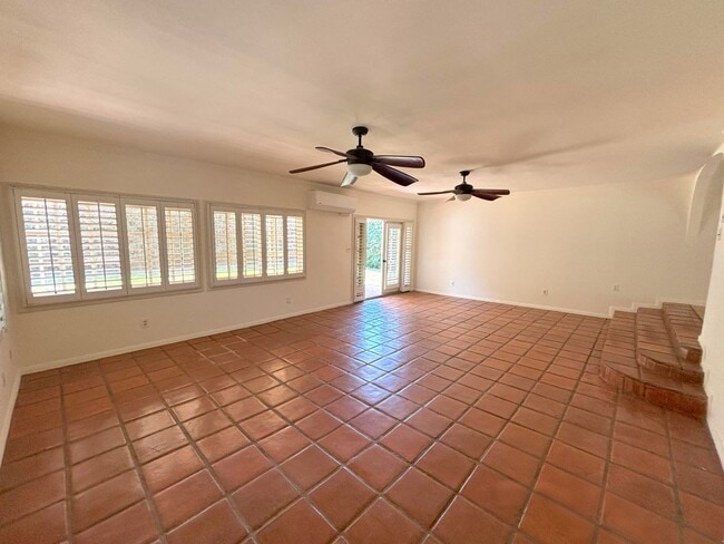 Photo - 2 Bedroom home located in Long Beach now available!