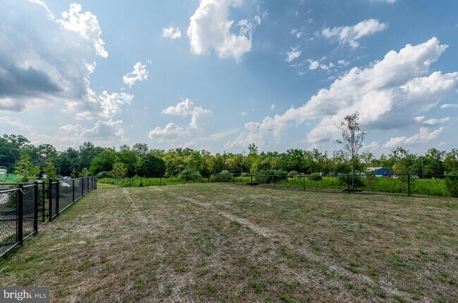Photo - 713 Platinum Dr