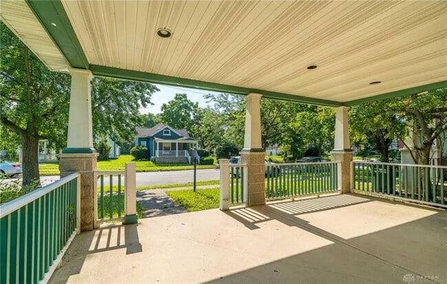 Photo - 215 N Williams St