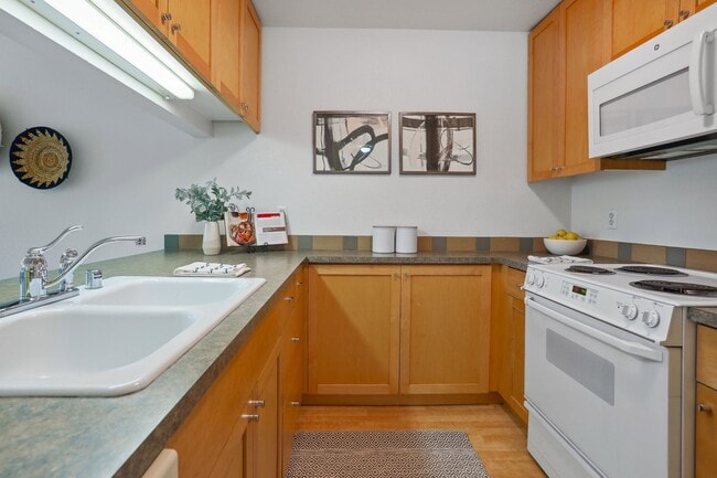 Photo - 1bd/1ba Seattle Condo Unit 216
