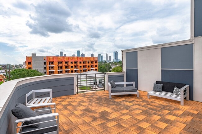 Building Photo - 1011 Studemont St Unit 101