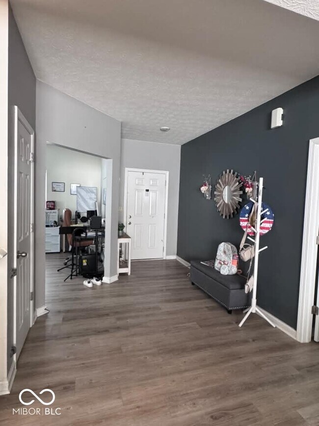 Photo - 17706 Arryne Dr E
