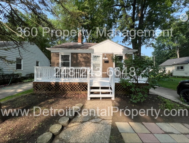 Building Photo - 2 bed 2 Full bath Ranch with Basement and spacious Yard!