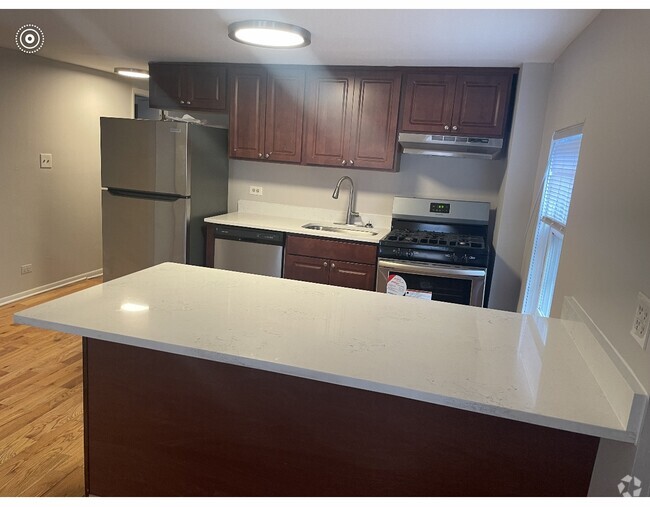 Building Photo - 1615 N Wells St Unit 2 Rental