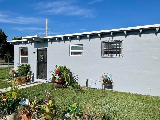 Building Photo - 10480 SW 181st Terrace
