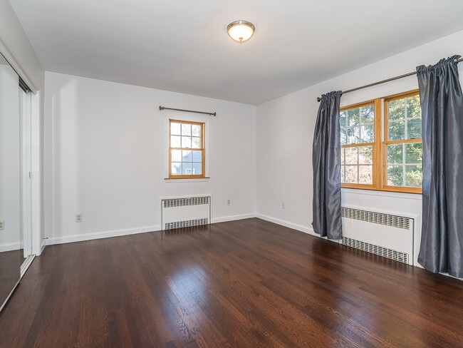 130 Littleton Rd
