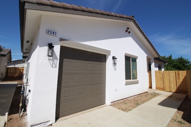 Building Photo - BRAND NEW 2BED/2BATH with SOLAR - Clinton/Arthur