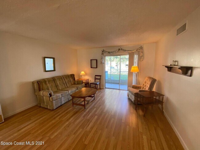 Photo - 3135 Shady Dell Ln Unit 112