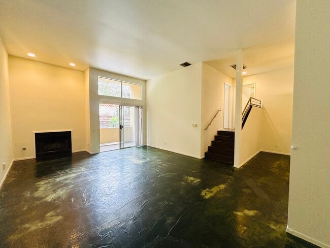 Photo - 2339 Hyperion Ave Unit 2