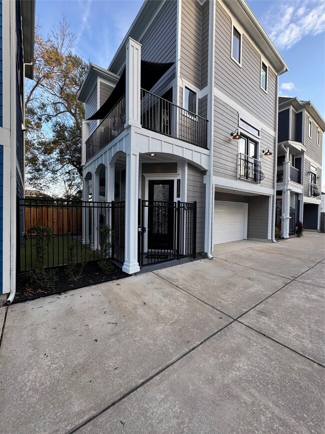 Photo - 1126 W 23rd St