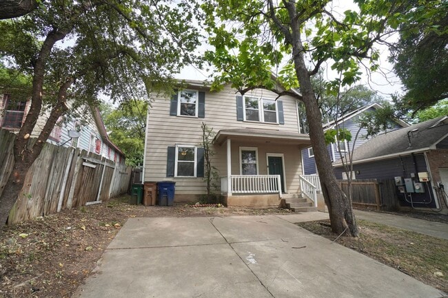 2506 E 8th St Unit A