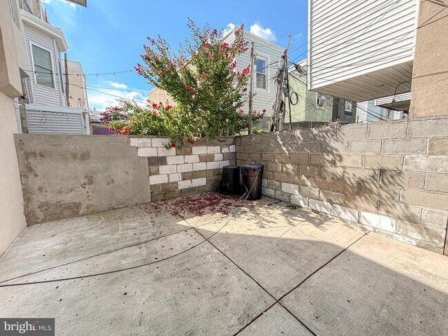 Photo - 1419 Morris St